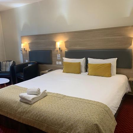 Brit Hotel Bleu Nuit ساتْ المظهر الخارجي الصورة
