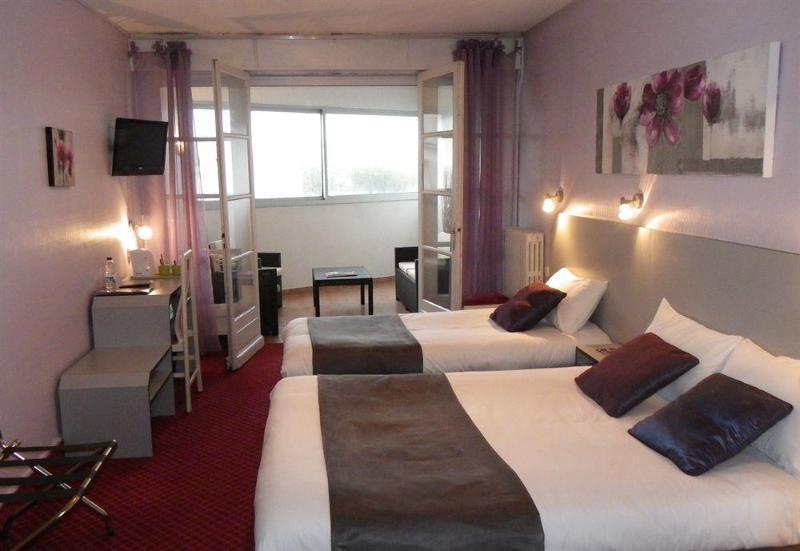Brit Hotel Bleu Nuit ساتْ المظهر الخارجي الصورة