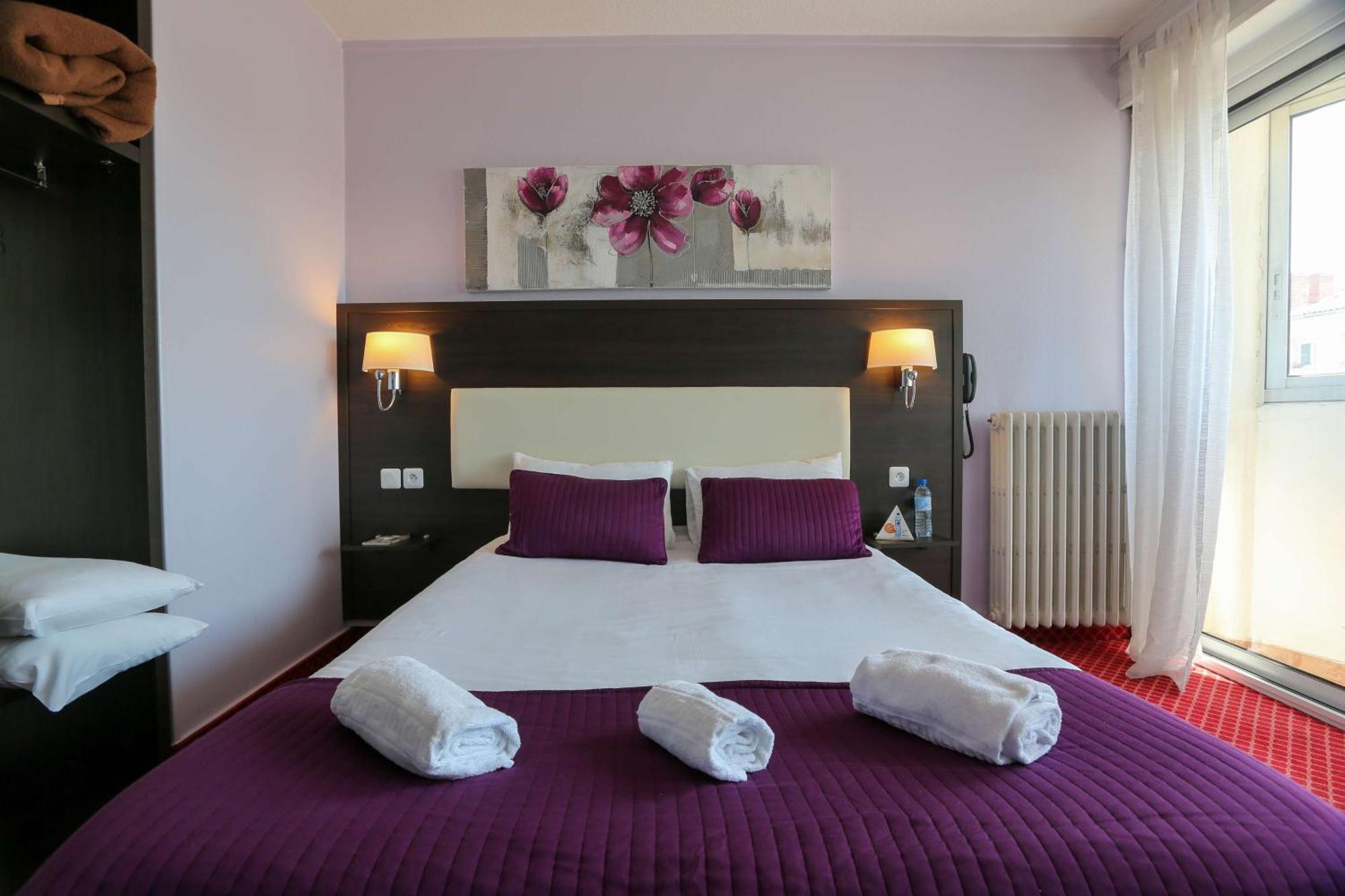 Brit Hotel Bleu Nuit ساتْ المظهر الخارجي الصورة