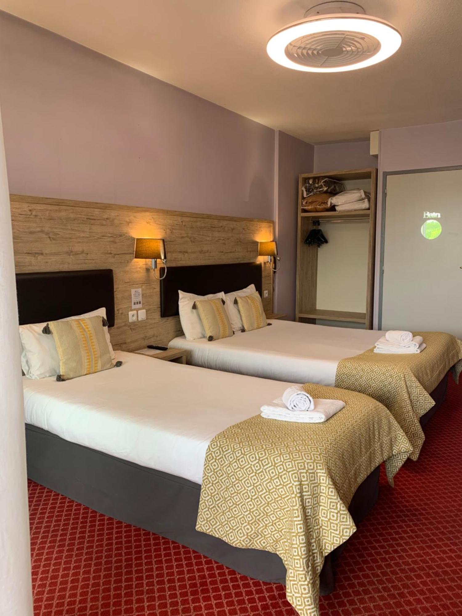 Brit Hotel Bleu Nuit ساتْ المظهر الخارجي الصورة